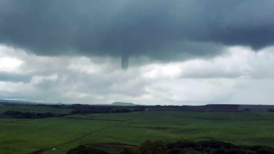 Trois « mini-tornades » aperçues à Ébène