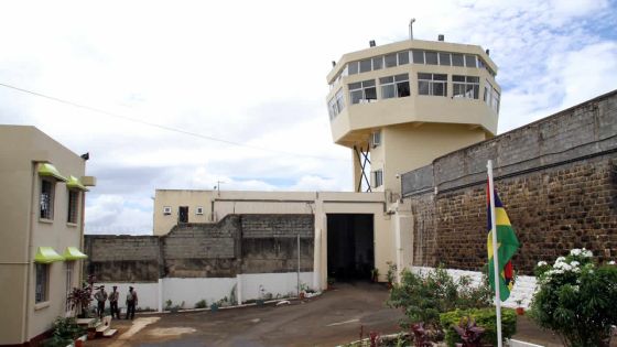 Valse des transferts dans les prisons : l’axe officiers-trafiquants de drogue brisé