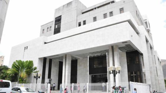 Cour intermédiaire : un policier écope de 240 heures de travaux communautaires 