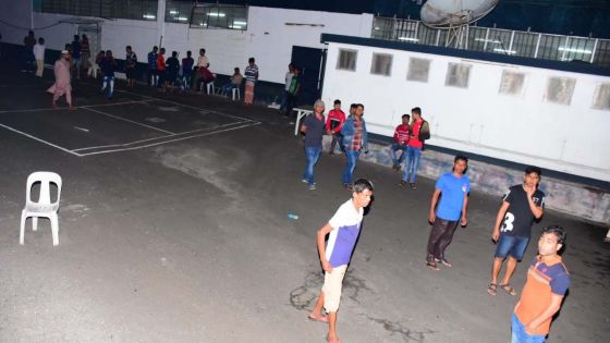 Usine Firemount : une partie d’ouvriers bangladais ont reçu leur salaire ce mercredi après-midi 