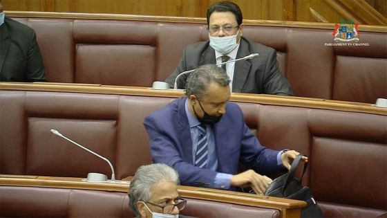 Assemblée nationale : Patrick Assirvaden expulsé