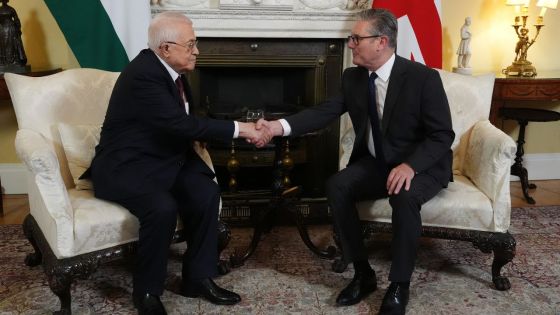 Mahmoud Abbas rencontre Keir Starmer à Londres