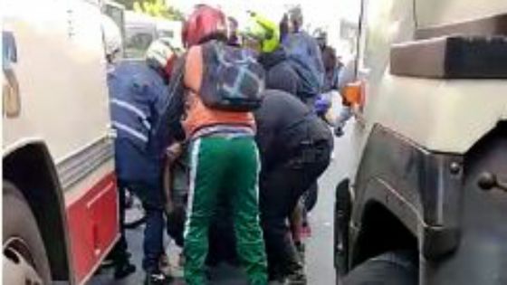 Accident de la route en face du Caudan Waterfront