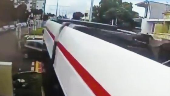 Vandermeersch : la vidéo de la collision entre un tram du Metro Express et une voiture