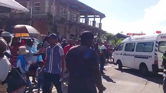 Rodrigues : les freins lâchent, un bus entre en collision avec une fourgonnette 