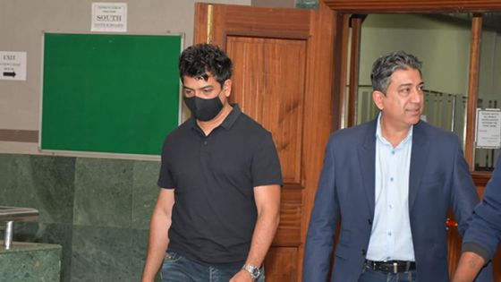 Saisie d'un téléphone près de la cellule de Vimen Sabapati : Aditya Singh arrêté 