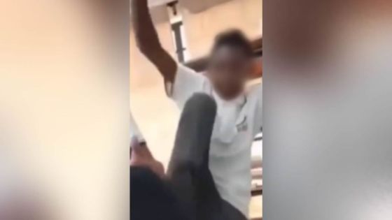 LA MÈRE D’UN DES AGRESSEURS D’UN ÉLÈVE : «Mo demann paran viktim eskiz, mo zanfan ena tor»