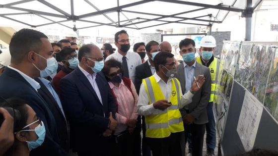 Navin Ramgoolam positif à la Covid-19 : «Des démarches en cours pour trouver un avion ambulance au plus vite»  