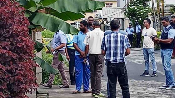 Accusé d’avoir tué sa mère, Altaaf Futloo retourne sur les lieux du crime