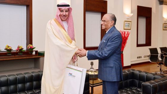 Visite de courtoisie : l’ambassadeur Altemyat rencontre le PM