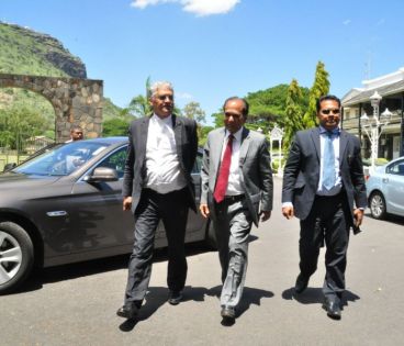 Anil Bachoo inculpé et en liberté conditionnelle