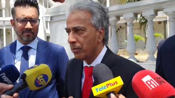 Suivez en direct la conférence de presse du leader de l'Opposition, Arvin Boolell