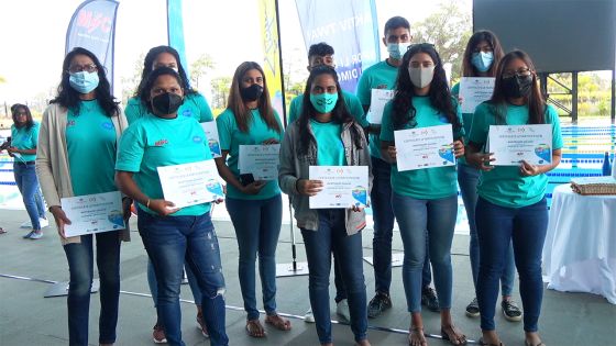 Cours de natation par l’ AUSTSWIM : 40 diplômés ce mercredi