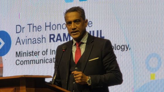 Législation sur les réseaux sociaux : « L’objectif est de créer un environnement digital sain », affirme le ministre Ramtohul