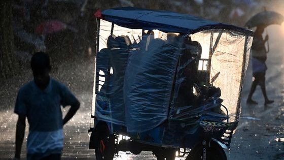 Bangladesh: neuf morts au passage du cyclone Sitrang, un million de personnes évacuées