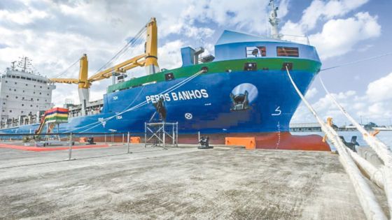 Baptême du MV Peros Banhos