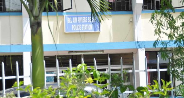 Accusée d’avoir empoisonné sa belle-mère – la bru : « Mo pe pass kouma dir enn kriminel »