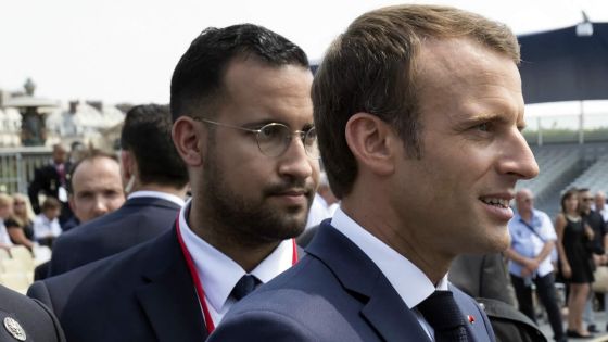 Affaire Benalla en France: 5 suspects présentés en justice, un ministre auditionné lundi