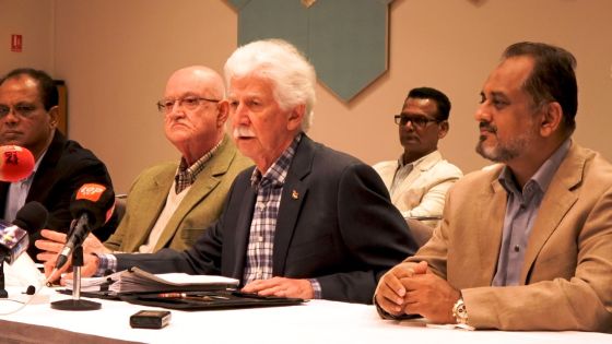 Polémique sur les achats médicaux : « Un cas d’inside-trading », selon Paul Bérenger