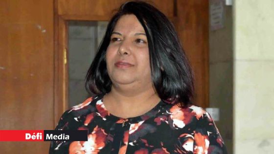 Nuit de terreur pour Bhimla Ramloll : «Sept individus ont essayé d’enfoncer ma porte», dit-elle