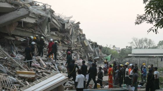 Séisme : plus de 1 600 morts en Birmanie, recherches tous azimuts de survivants