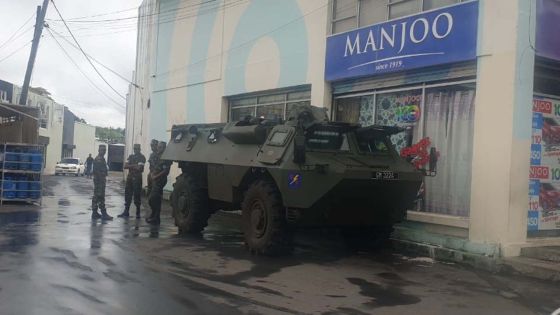 Flacq : un blindé de la SMF en mode stand-by