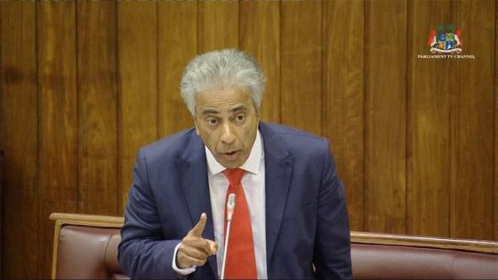 Parlement: Maya Hanoomanjee expulse Arvin Boolell qui refuse de quitter l'hémicycle 