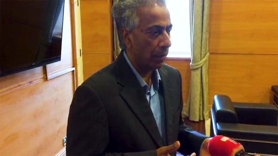 Révocation de Collendavelloo : «Il faut qu’il démissionne comme parlementaire», affirme Boolell 