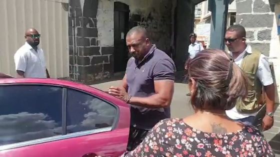 Bruneau Laurette maintient qu’il a été «piégé» 