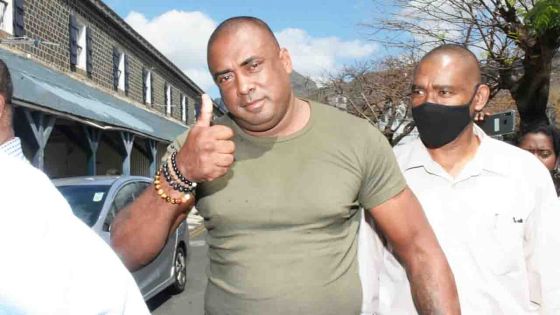 Allégations d'émission d'un chèque sans provision : arrêté, Bruneau Laurette animera un point de presse après sa comparution 