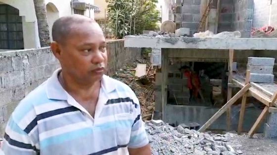 Bruno Berthaud, maçon, contraint de travailler malgré le confinement : « Mo ena fami pou soigner »