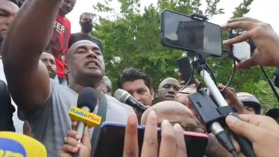 Bruneau Laurette : «Si li (Sawmynaden) trouve koupab, mo pou fer sit-in avek lil Moris ziska ki li demisione»