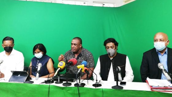 Suivez la conférence de presse du «regroupement des partis extra-parlementaires»