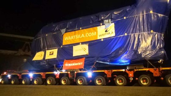 Centrale St-Louis : le transfert du moteur diesel en images