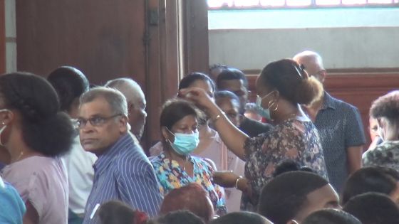 Carême chrétien : «L’occasion pour nous de nous tourner vers Dieu», disent des fidèles en ce mercredi des Cendres  