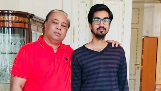 À Berlin : l’ambassadeur Chandan Jankee héberge Zubair Jahaleea, un étudiant mauricien 