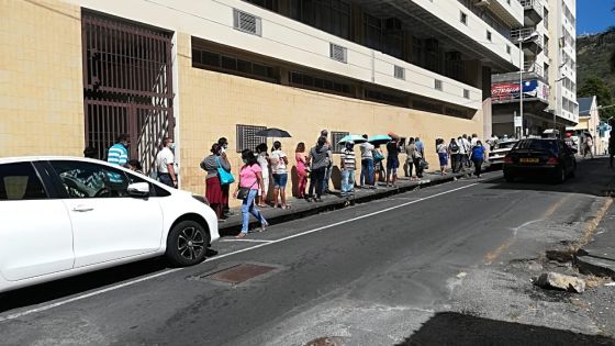 Cim Finance à Port-Louis : impressionnante file d’attente pour régler les mensualités
