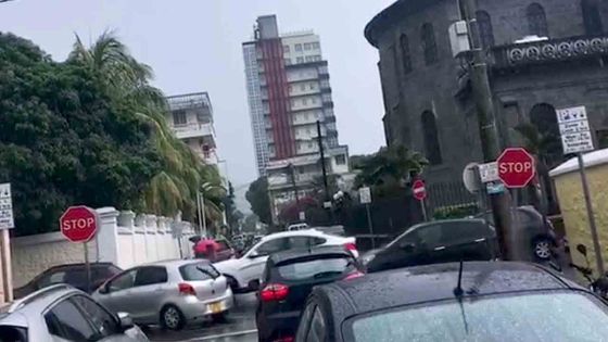 Port-Louis : le mauvais temps provoque un ralentissement de la circulation 