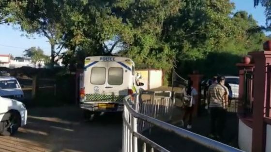 Une élève positive à la Covid-19 : une situation «super stressante», selon des parents présents au collège DMC