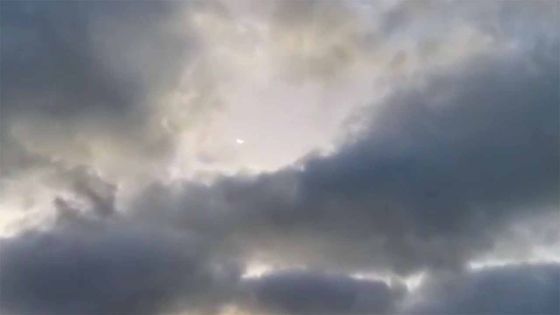 Flic-en-Flac : des Mauriciens à la recherche de la comète