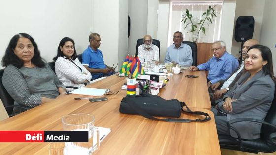 Législatives 2019 : deux candidats se désistent 