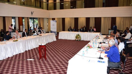 [En images] Quantum de la compensation salariale : début de la réunion tripartite