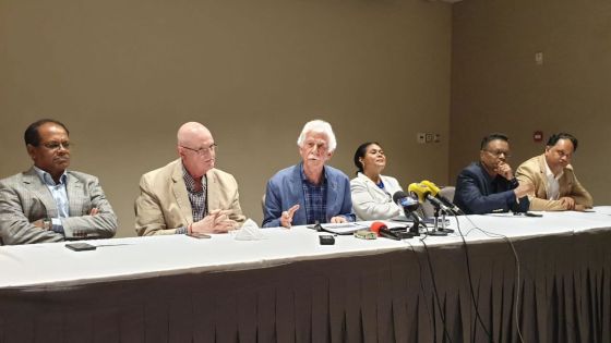 Paul Bérenger : « Une mauvaise gestion du dossier des vaccins anti-Covid-19 »