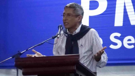 Xavier-Luc Duval : «Premye minis sa pei la bisin sorti depi enn sel kalite dimunn, enn sel kalite kast»