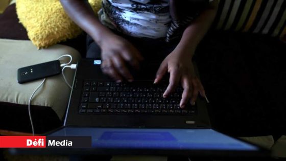 Confinement - Cours télévisés et en ligne : les programmes éducatifs débutent ce lundi 