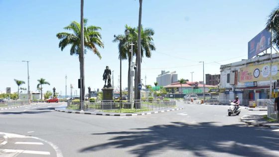 (En images) Premier jour de confinement national : Maurice roule au ralenti