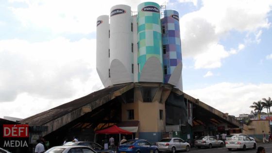 Curepipe : des maraîchers s’opposent à la construction des toilettes proche de leurs étals