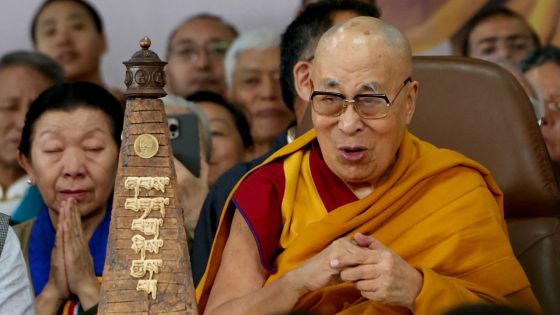 Le Dalaï Lama fête son 90e anniversaire avec une prière pour la paix