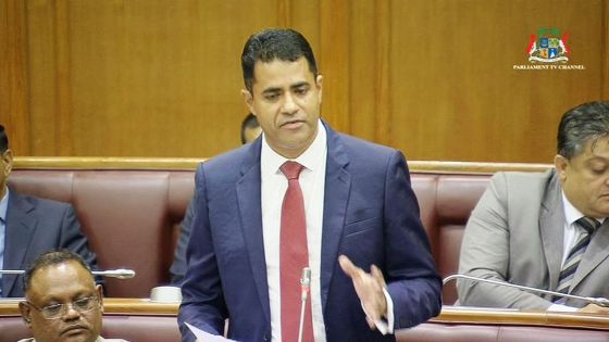 Débats au Parlement : une première pour Fabrice David