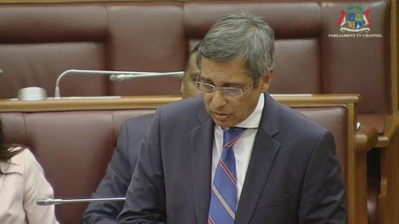 Débats sur les amendements aux lois du travail : suivez notre live 